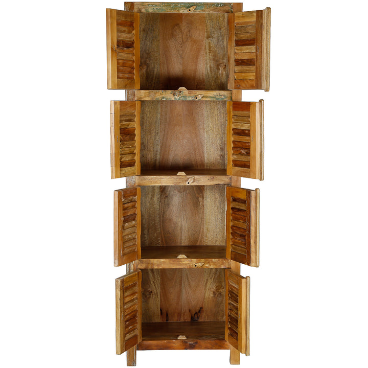 Schmaler Schrank aus massivem Holz und Altholz mit vier Fächern im Vintage-Stil, freistehend gezeigt